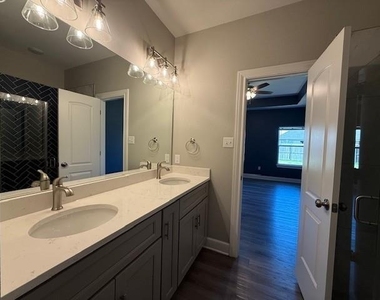 310 Evening Shade Lane - Photo Thumbnail 18