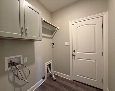 310 Evening Shade Lane - Photo Thumbnail 15