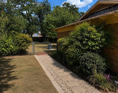 1609 Bradford Place - Photo Thumbnail 7