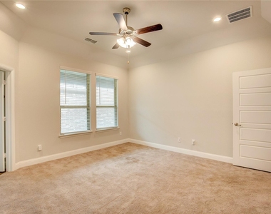 820 10th Street - Photo Thumbnail 39