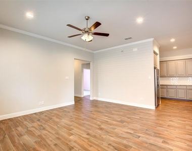 820 10th Street - Photo Thumbnail 15