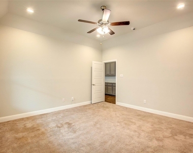 820 10th Street - Photo Thumbnail 36