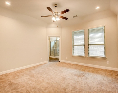 820 10th Street - Photo Thumbnail 33