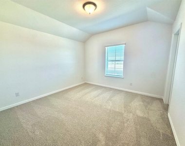 1609 Gulin - Photo Thumbnail 35