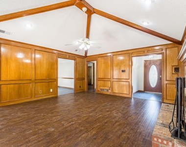 500 Cross Bend Court - Photo Thumbnail 7