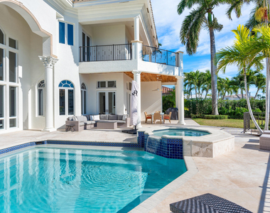 4900 Sanctuary Lane - Photo Thumbnail 17