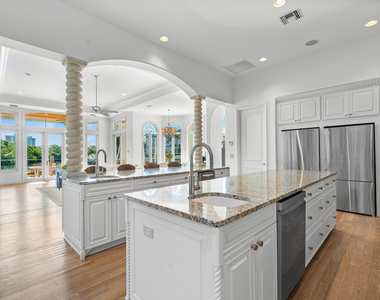 4900 Sanctuary Lane - Photo Thumbnail 12