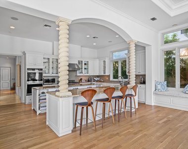4900 Sanctuary Lane - Photo Thumbnail 10