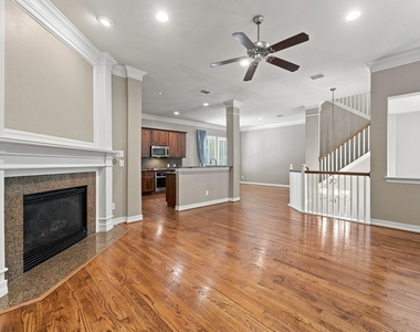 4330 Holland Avenue - Photo Thumbnail 9