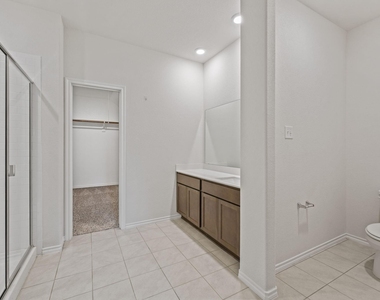 728 Fueller Drive - Photo Thumbnail 13