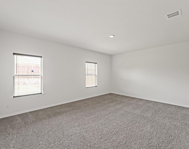 728 Fueller Drive - Photo Thumbnail 10