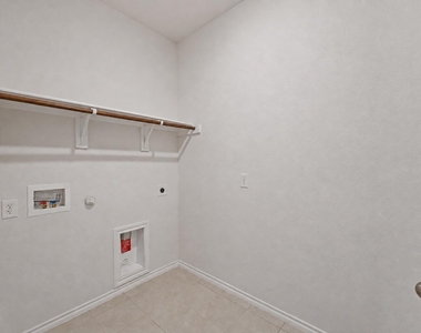 728 Fueller Drive - Photo Thumbnail 23