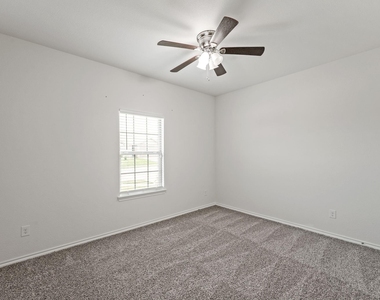 728 Fueller Drive - Photo Thumbnail 16