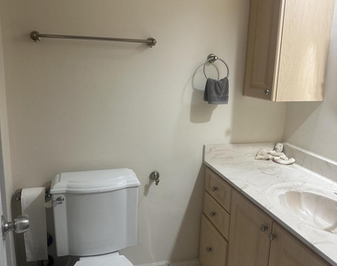 3140 S Ocean Drive - Photo Thumbnail 10