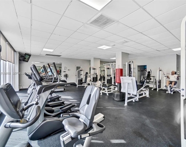 3140 S Ocean Drive - Photo Thumbnail 5