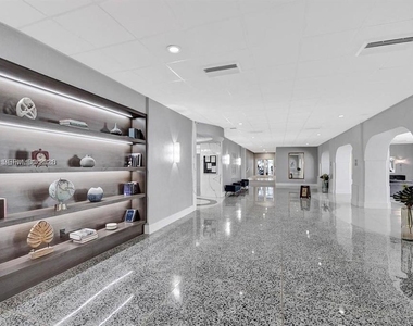 3140 S Ocean Drive - Photo Thumbnail 2
