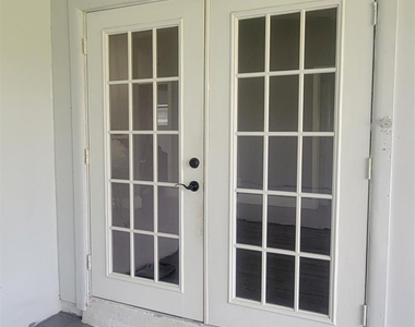 9520 W Daffodil Lane - Photo Thumbnail 12