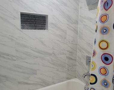 9520 W Daffodil Lane - Photo Thumbnail 6