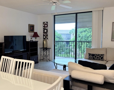 5130 Las Verdes Circle - Photo Thumbnail 9