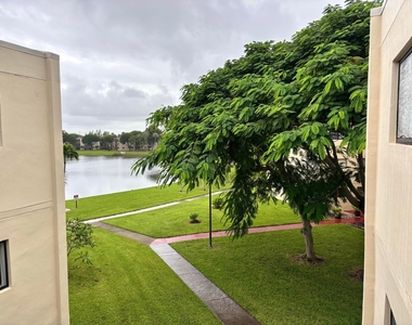 5130 Las Verdes Circle - Photo Thumbnail 31