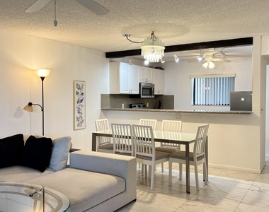 5130 Las Verdes Circle - Photo Thumbnail 7
