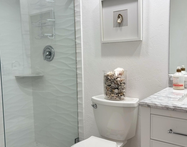 5130 Las Verdes Circle - Photo Thumbnail 19