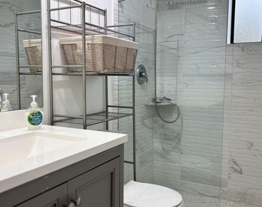 5130 Las Verdes Circle - Photo Thumbnail 24