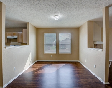 5433 Scotts Valley Street - Photo Thumbnail 8