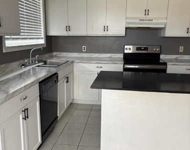 3710 Promenade Way - Photo Thumbnail 3