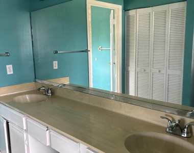 3710 Promenade Way - Photo Thumbnail 8