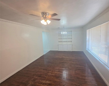 5415 Spruce View Drive - Photo Thumbnail 1