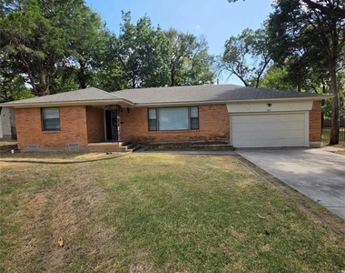 5415 Spruce View Drive - Photo Thumbnail 9