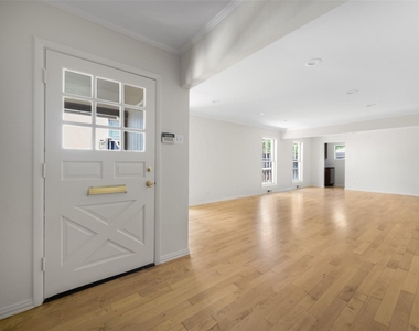 3813 Purdue Avenue - Photo Thumbnail 1