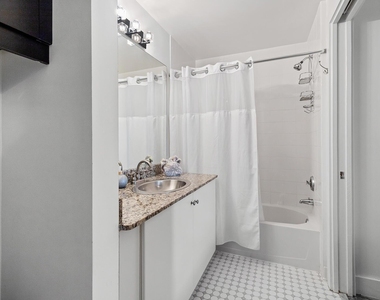 180 Ne 4th Avenue - Photo Thumbnail 9