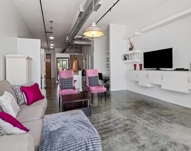 180 Ne 4th Avenue - Photo Thumbnail 6