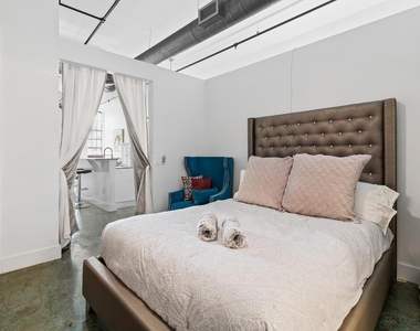 180 Ne 4th Avenue - Photo Thumbnail 7