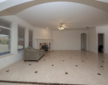 10002 River Bend Drive - Photo Thumbnail 16