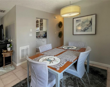 5932 Ne 17th Road - Photo Thumbnail 11