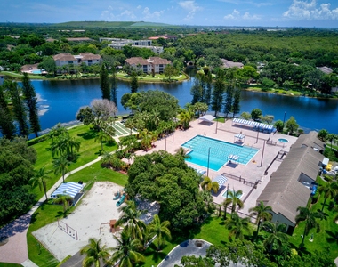 2581 Carambola Circle N - Photo Thumbnail 36