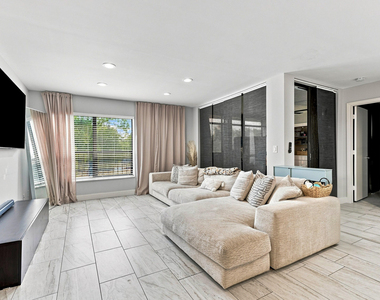 2581 Carambola Circle N - Photo Thumbnail 12