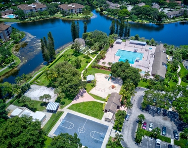 2581 Carambola Circle N - Photo Thumbnail 37
