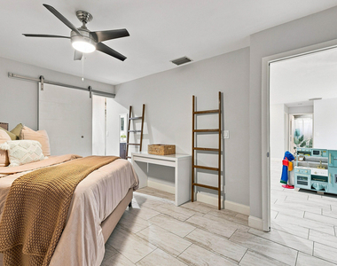 2581 Carambola Circle N - Photo Thumbnail 14