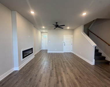 920 Cooksey Court - Photo Thumbnail 5