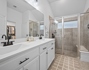 2204 Saratoga Drive - Photo Thumbnail 29