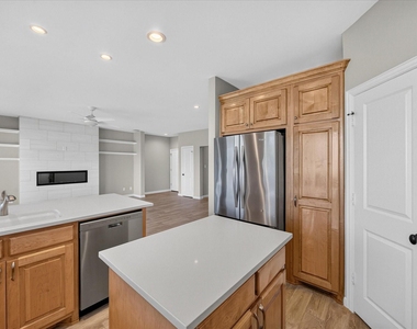 1910 Signal Ridge Place - Photo Thumbnail 9