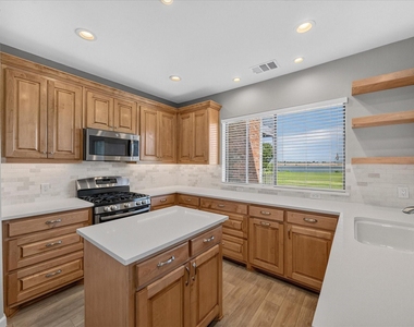 1910 Signal Ridge Place - Photo Thumbnail 7