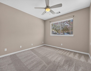 1910 Signal Ridge Place - Photo Thumbnail 16