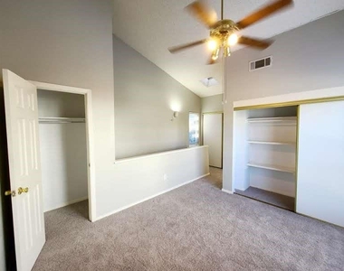 1901 N Fitzhugh Avenue - Photo Thumbnail 8
