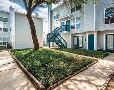 1901 N Fitzhugh Avenue - Photo Thumbnail 14