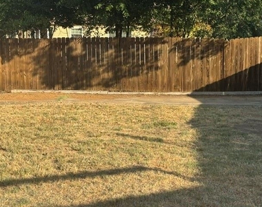 111 Freeman Street - Photo Thumbnail 12